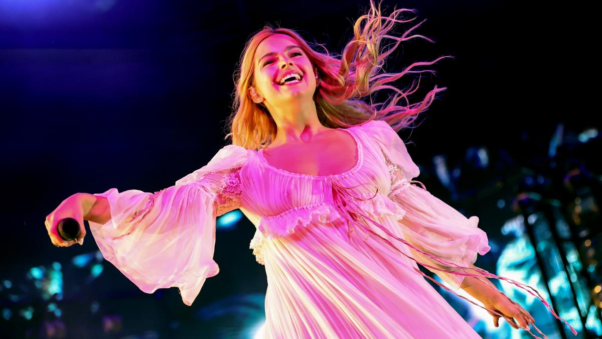 Addison Rae May 2024 Tour Schedule Abra Linnet Addison Rae May 2024 Tour Schedule Abra Linnet