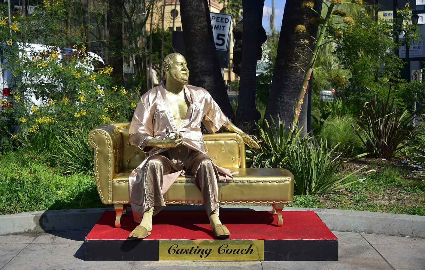 Hollywood Amp 39 Casting Couch Amp 39 Sculpture Covered In Light Of Weinstein Sexual Abuse Scandal Youtube Hollywood Amp 39 Casting Couch Amp 39 Sculpture Covered In Light Of Weinstein Sexual Abuse Scandal Youtube